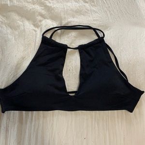 Peek-a-boo Bikini Top 👙